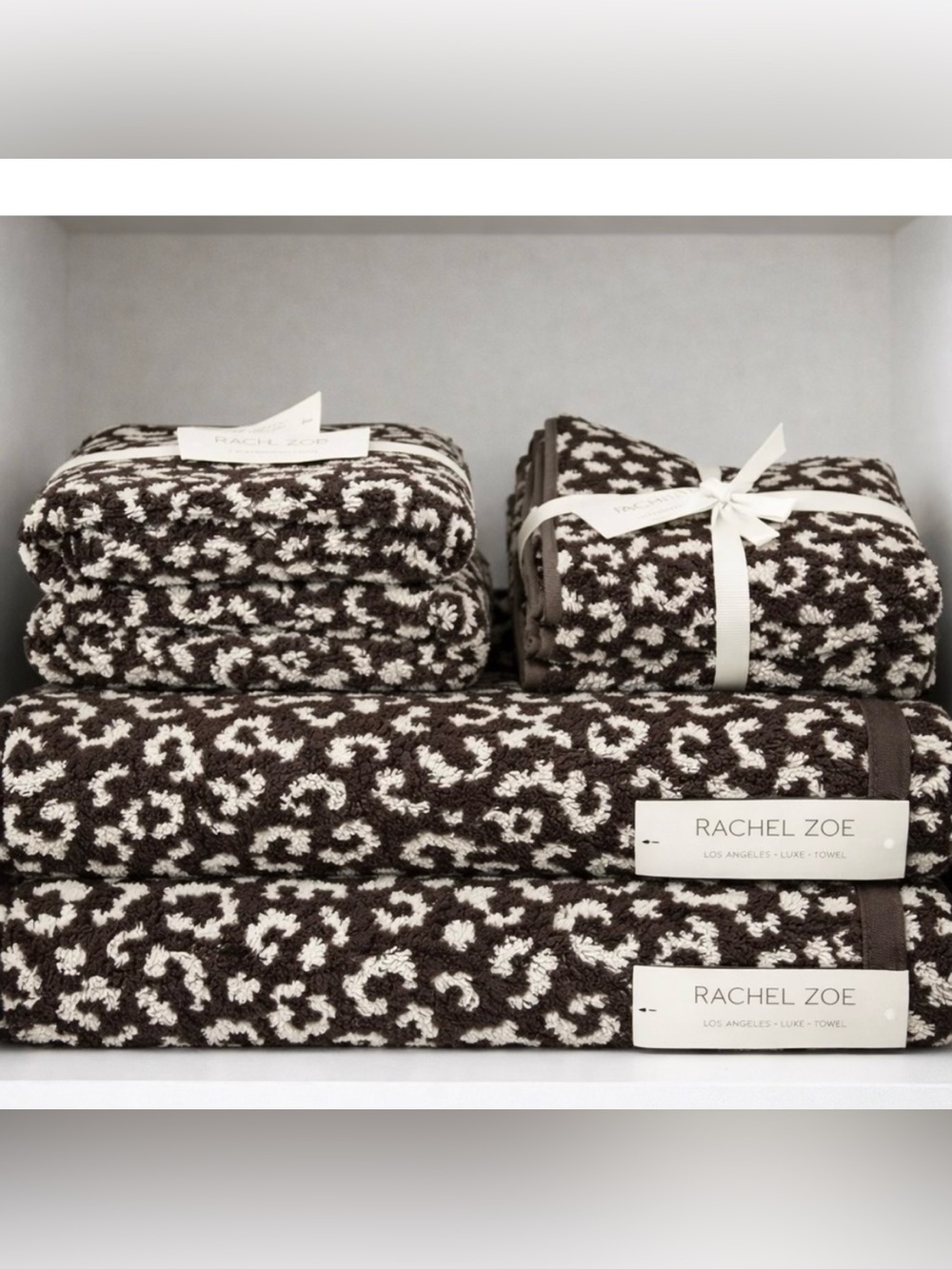 NWT Rachel Zoe Chocolate
Brown/Cream Leopard Print 8-Piece Towel Set 100% Cotton